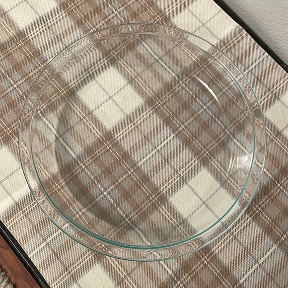 Pyrex 9” Round Pie Plate Clear Glass with Blue Tinted Rim - Picture 2 of 8